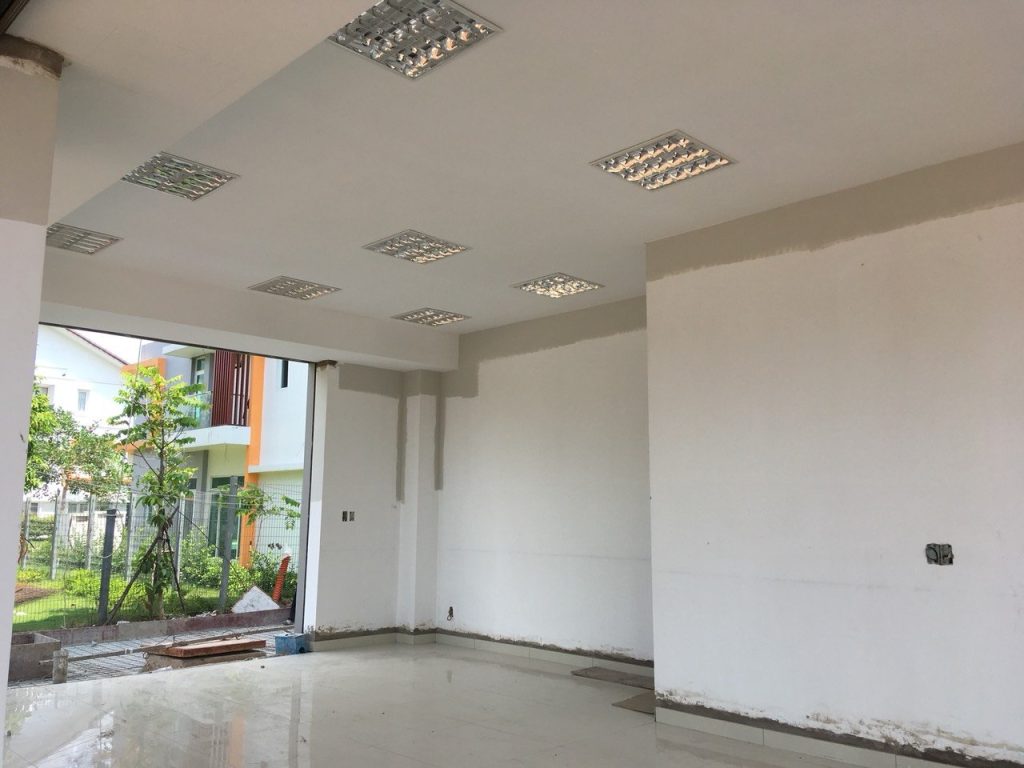 Các bước sơn tường chuẩn kỹ thuật không bong tróc
