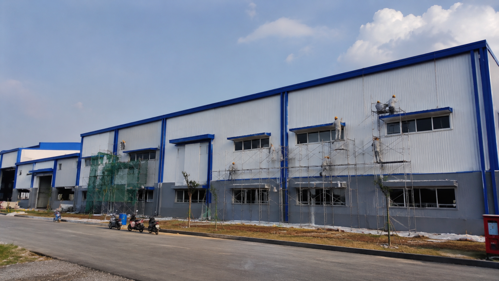 Dịch vụ sơn lại nhà xưởng Tân Uyên – thi công chuyên nghiệp, đúng kỹ thuật